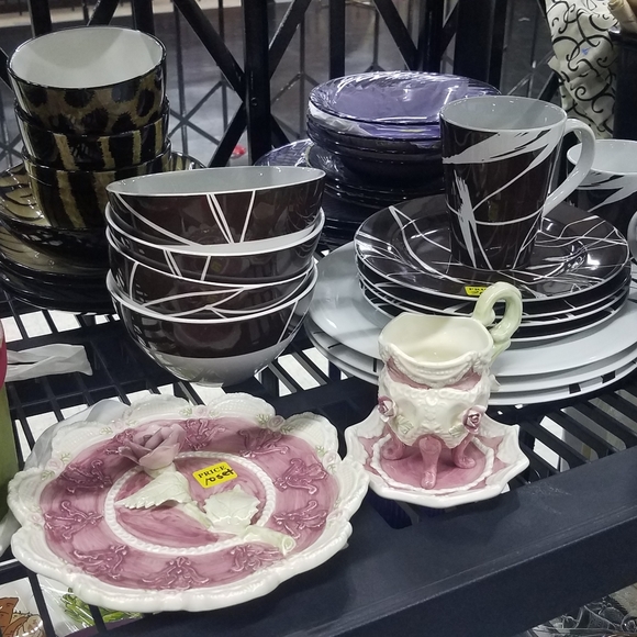 Home decor and more - Picture 3 of 16